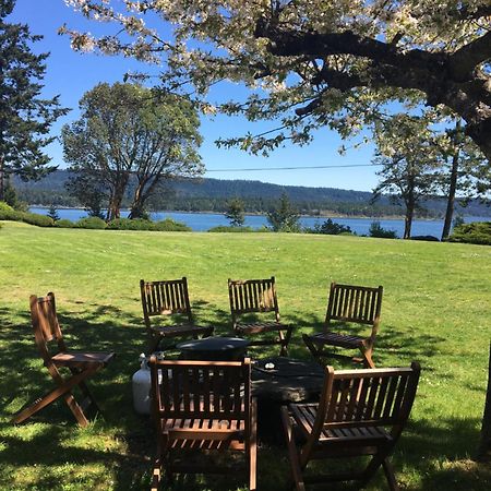 Mineral Springs Resort Saltspring Island 外观 照片